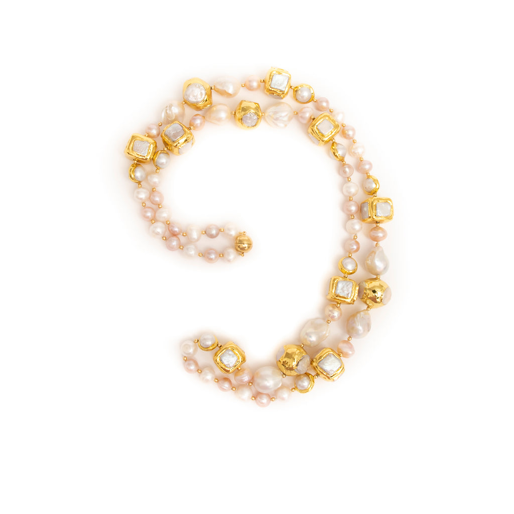 PASTEL PEARLS IN GOLD