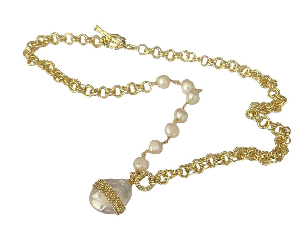 LOOP NECKLACE WITH PEARL PENDANT