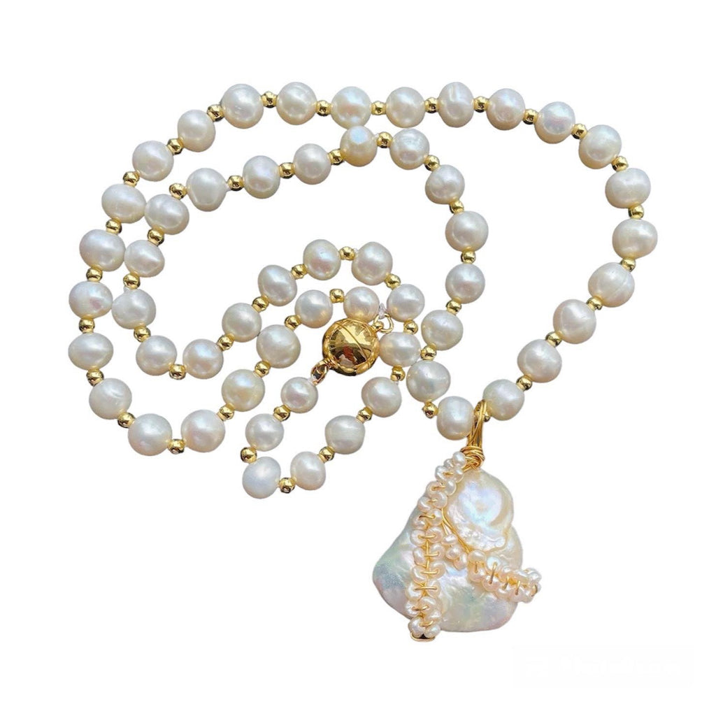 PEARL NECKLACE WITH PENDANT