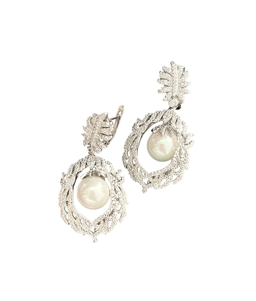 PEARL EARRINGS IN ZIRCONIA SETTING