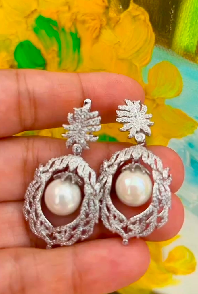 PEARL EARRINGS IN ZIRCONIA SETTING