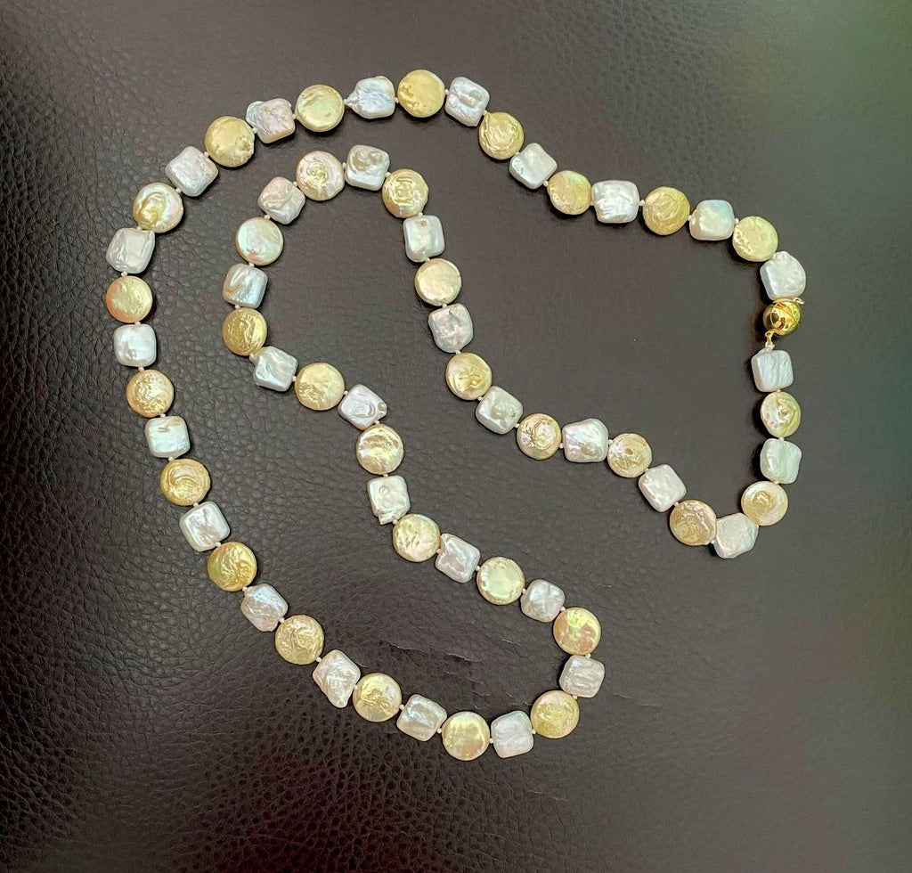 WHITE AND GOLD COIN PEARL NECKLACE