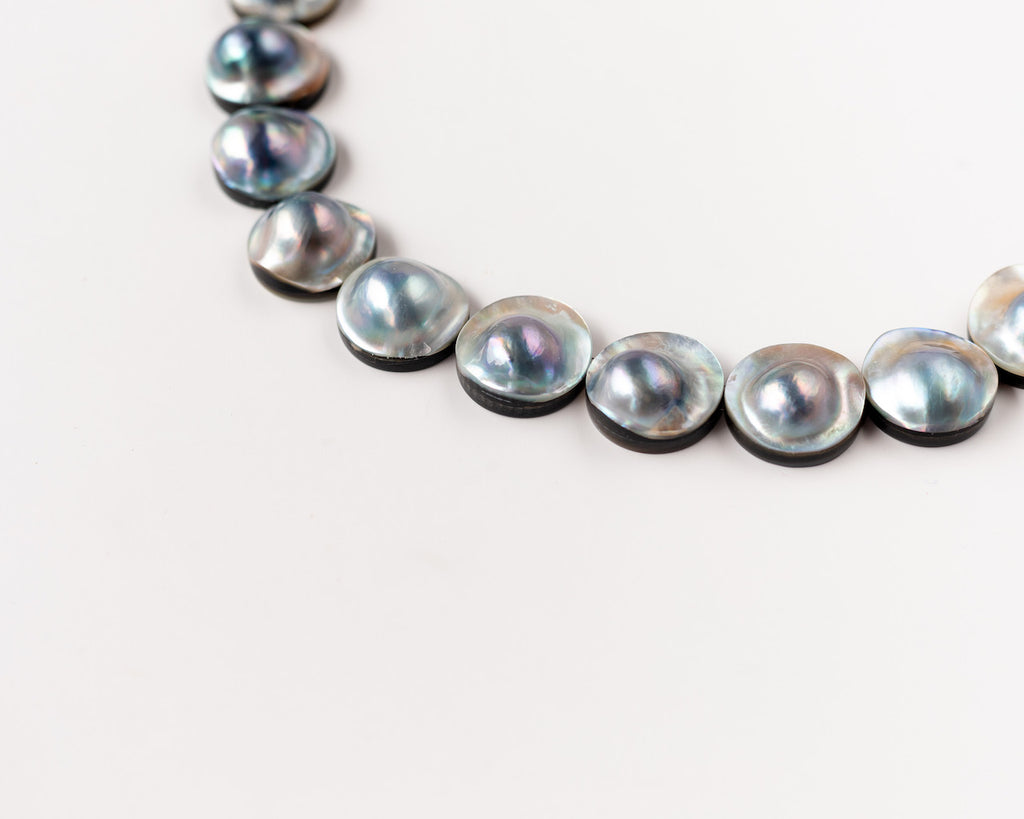 CLASSIC GREY MABE PEARL NECKLACE