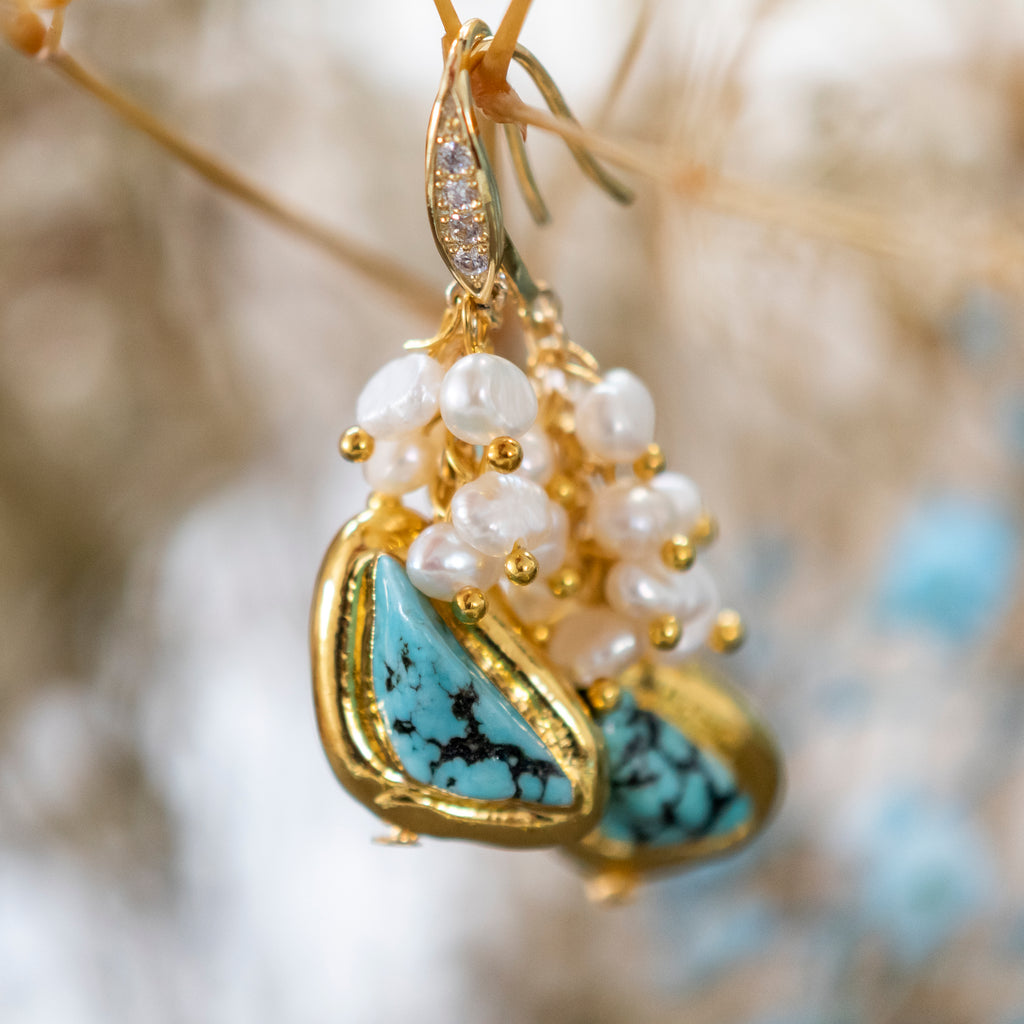 TURQUOISE AND PEARL EARRING