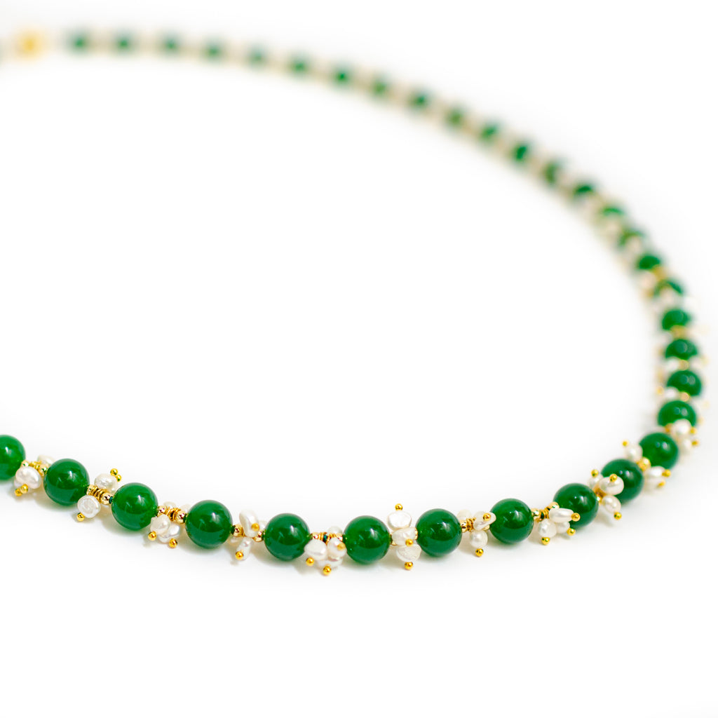 SMALL JADE AND PEARL NECKLACE