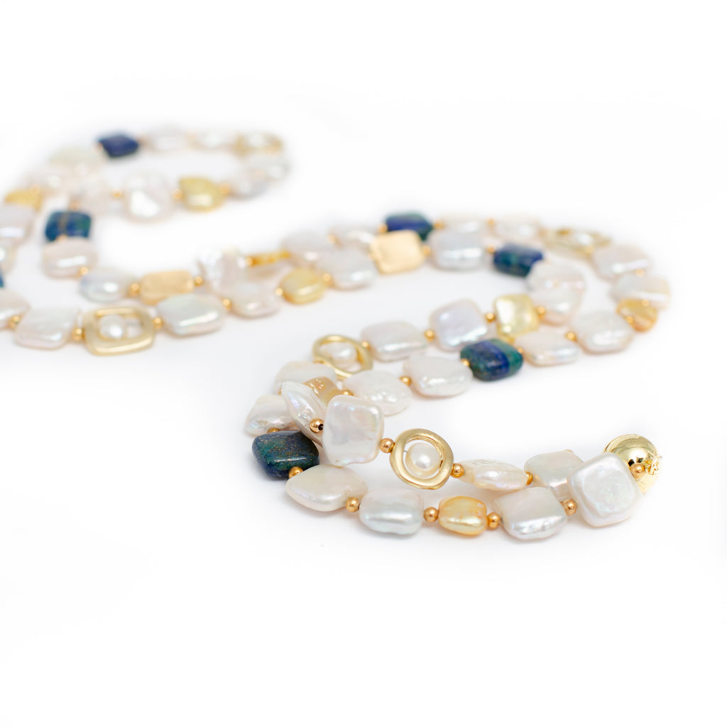 NINI COIN PEARL NECKLACE WITH GOLD AND LAPIS