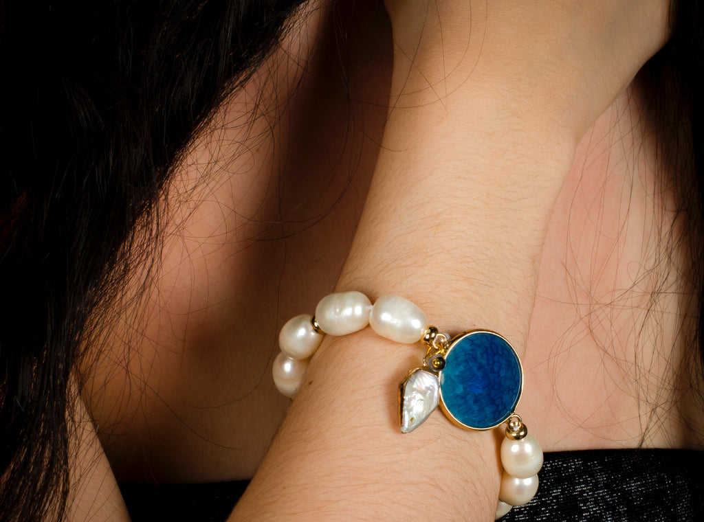 SMOOTH BLUE AGATE AND PEARL BRACELET