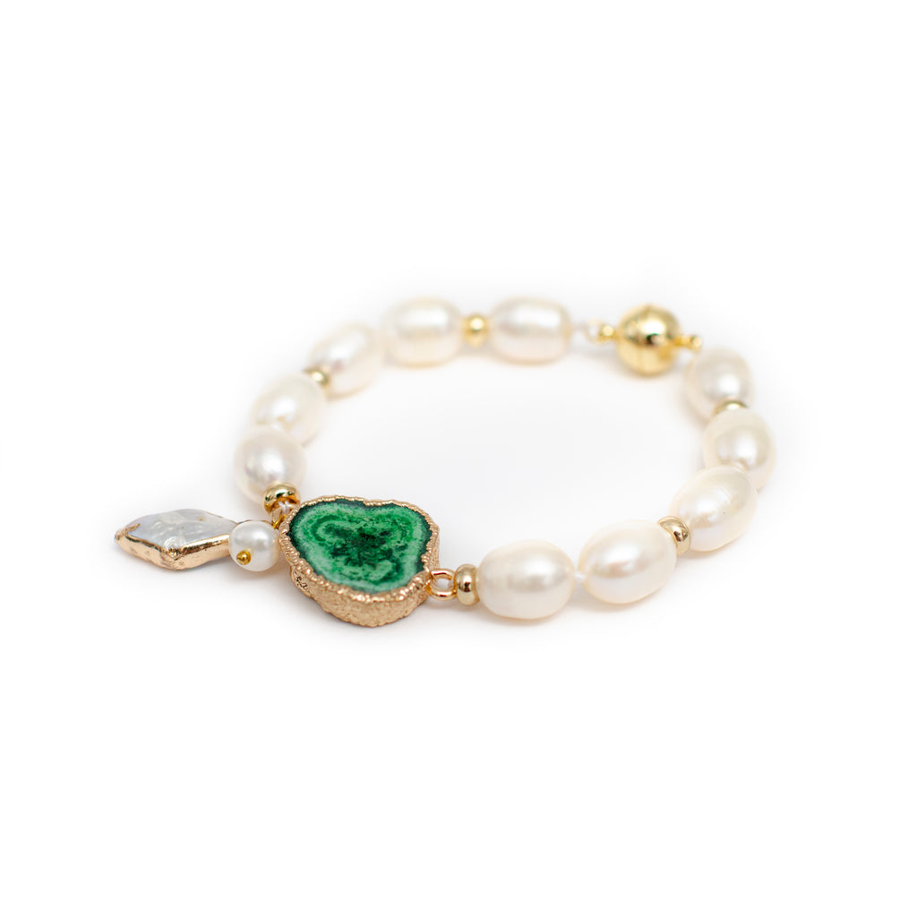 GREEN AGATE AND PEARL BRACELET