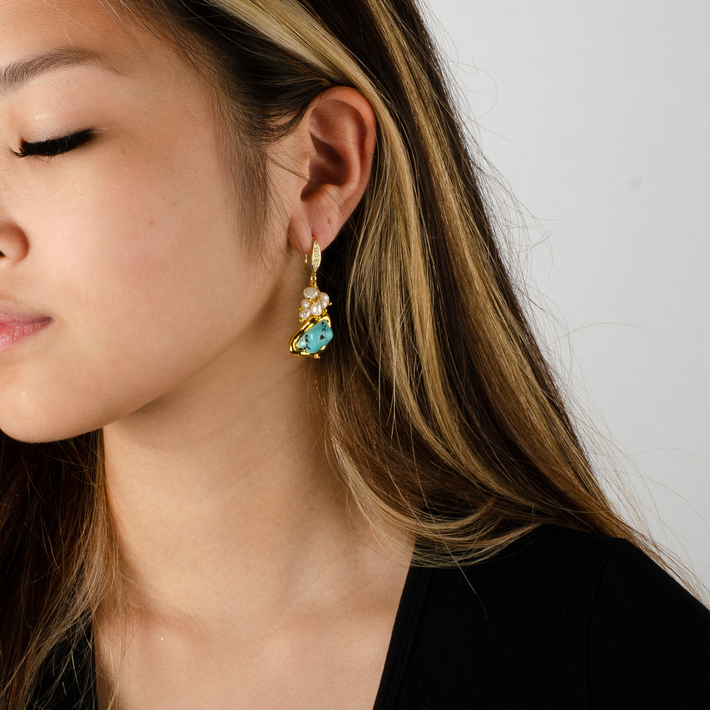 TURQUOISE AND PEARL EARRING