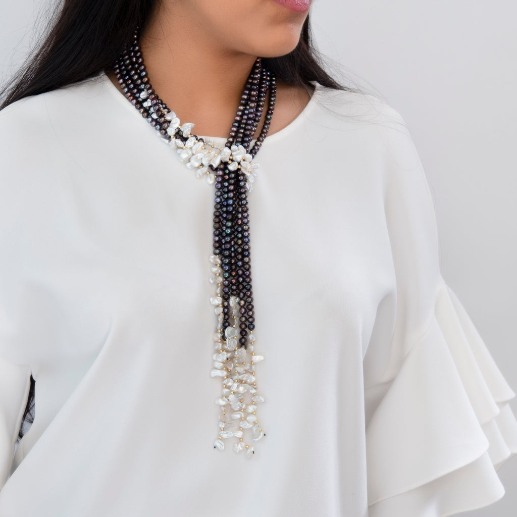 3 STRAND BLACK AND WHITE PEARL KNOT NECKLACE