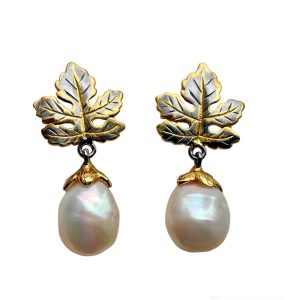 LEAF EARRINGS IN GOLD AND SILVER