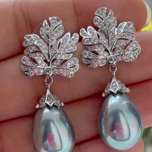 LEAF EARRINGS WITH GREY PEARL