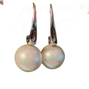 WHITE PEARL DROP EARRINGS