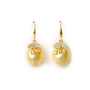 GOLD BAROQUE EARRINGS WITH ZIRCONIA