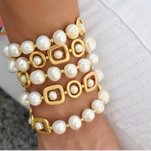 NINI WHITE PEARL NECKLACE