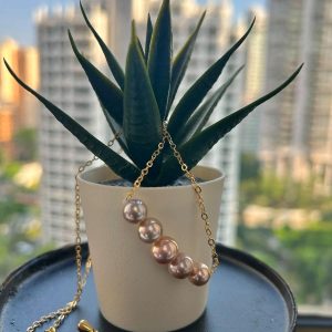 PASTEL LINE PEARL NECKLACE